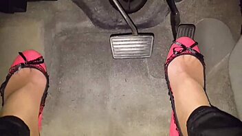 Want intimate webcam fetish with milf? Contact intimissima on Skype