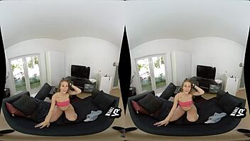 Bold teen 18+ Audrey Hempburn in early morning wanking party