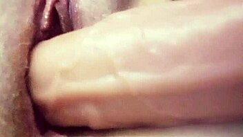 Arianna wants to have sex with me so bad.