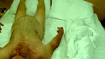 뜨거운 호텔 서프라이즈 4K 프리뷰, 아가라바스와 올프르와