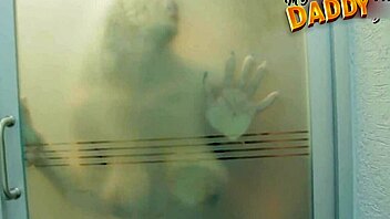 Cogiendo A Mi Novia En El Vapor