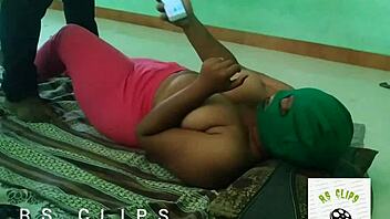 Tamil Young Girl Sex with Boyfriend in Room Tamil