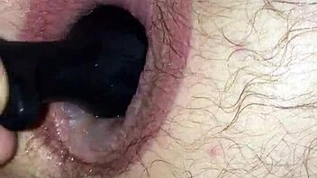 Fick meinen prallen Männerschwanz mit Toy im hausgemachten Anal