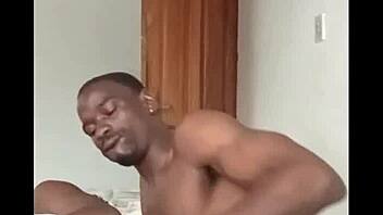 Making YAA YAA's pussy fart with rough pounding