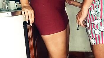 smutty samah banged by junkman in kitchen, screaming