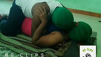 Tamil Young Girl Sex with Boyfriend in Room Tamil