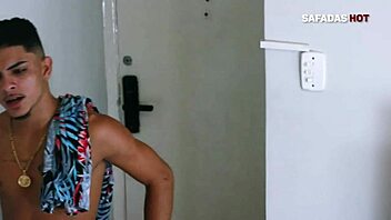 young 18+ girl gets fucked by her hot aunt with big ass