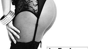 Stunning Asa plays with her wet pussy