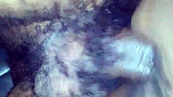 threw the ass back so tight, pussy ready 😏