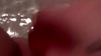 bbw amateur pounds cunt with dildo in bathtub