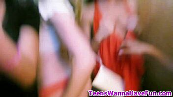 i'm a blonde teen twerkin my ass at the party, oops