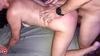 Adoro um rodízio de pinto gangbang delicioso