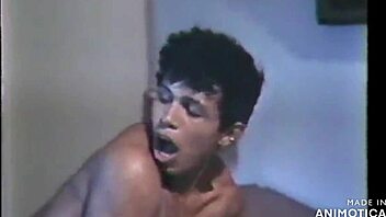 ฉันไม่เคยพอกับฉากเลียลิ้นแบบคลาสสิกเหล่านี้