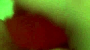 bbw amateur pounds cunt with dildo in bathtub