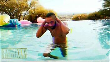 Ebony beauty gives a deepthroat blowjob on poolside