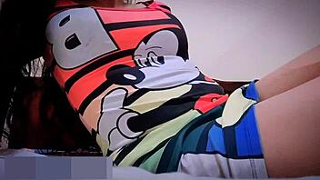 mi agujero abierto estoy tan caliente que me urge una buena cojida