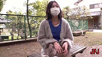 Married Japanese Woman Flashes Hairy Beaver in Park