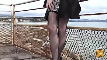 Clara Belle Étudiante Est Très Chaude Pour Baiser Son Formateur