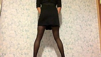 shemale dancing in stockings