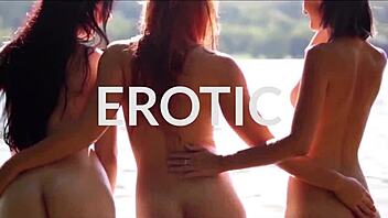 Две чешские лесбиянки-монахини наслаждаются игривыми интимными моментами вместе