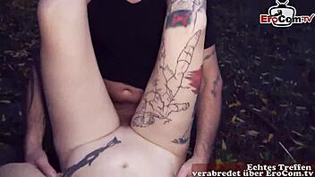 Igazi autószex találkozó német szőke kurvával.