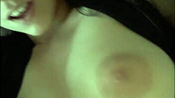 i am putting a glass dildo into my pussy, it's so wet and horny 😈