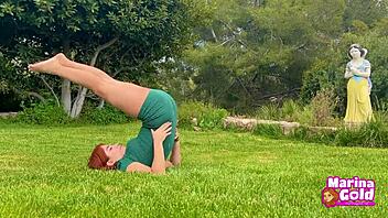 Try this yoga stretch outdoors