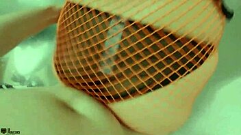 i fuck my stepsister mafer in the shower