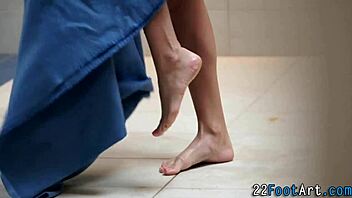 Wanna see blonde babe's feet get cumshot?