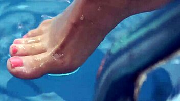 Wanna see blonde babe's feet get cumshot?