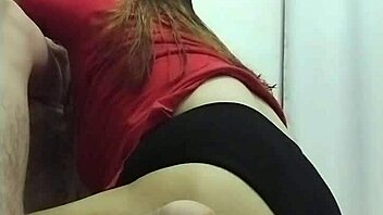 Intimate cachetero experience with a stunning MILF
