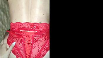 Hej, pastorka je naredila pastorka v hlačkah in se vznemirila