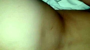 Amateur MILF takes it from behind