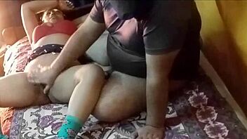 Hete indiske konen sviker mannen i soverommet?