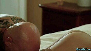 Caitlin Bell's pierced clit gets pleasure from Derrick Pierce's cunnilingus