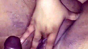 Homemade video of black amateur squirting