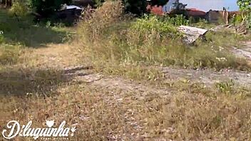 Masturbating in this abandoned farm spot with a big cock 😍