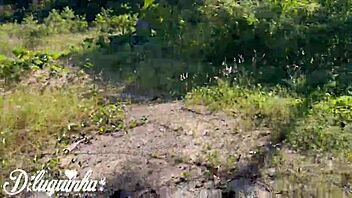 Masturbating in this abandoned farm spot with a big cock 😍