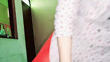 Desi Couple Shares Romantic Blowjob And Handjob!