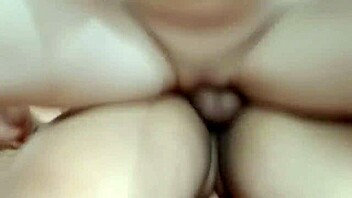 Ven Hermanastra Deja Lo Que Estas Haciendo Y Mejor Chupame La Verga Para Despues Cojerte Como Mas Te Gusta