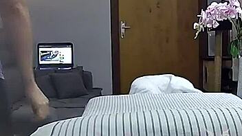 Massagem 279: Bisexual Amateurs in Hot Action