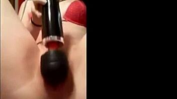 Teen masturbates on webcam free amateur porn close up 😊