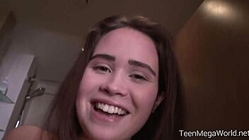 Jenny Fer has messy anal sex after bath.