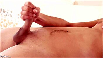 I jerk off my gay ass solo.