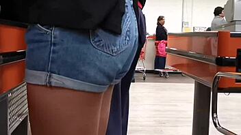 voyeur catches ass in the supermarket, hidden camera reveals everything