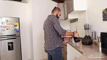 Solo Traveler's Hostess Offers Sex For Good Recommendation In Dorm