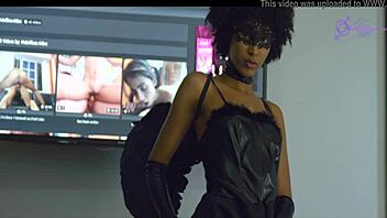 fantasia sexual with angel negro sucking big dicks and getting cum on face