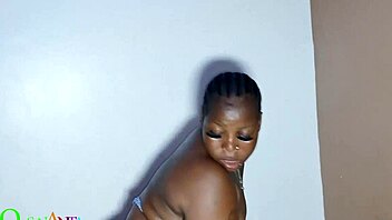 BBW Takes Big Dick Rough in Public Outdoor Fun?