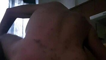 WOW, CHECK OUT THIS INTENSE GAY CUMSHOT!