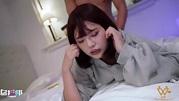 เอเชียตัวเล็กโดนควยขาวใหญ่เย็ดลึก! Psychoporn Net